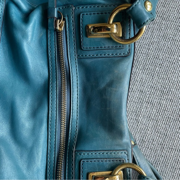 Authentic Coach Shoulder Bag - Picture 5 of 9